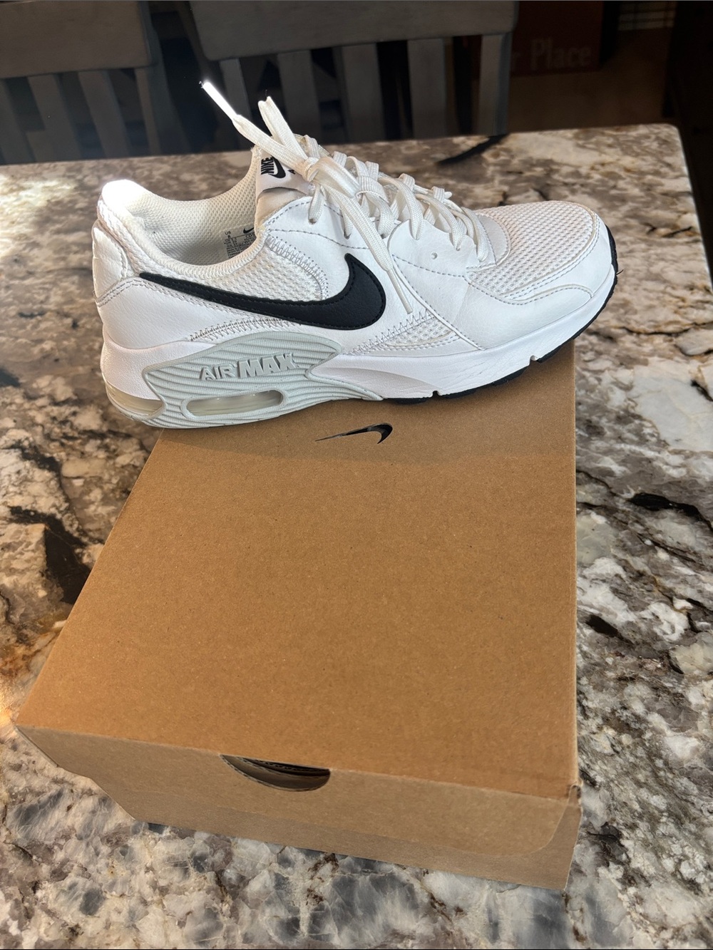 Nike Men’s White/Black Air Max Retro Trainer Sneakers